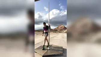 saintkatelyn onlyfans busty schoolgirl fingering pussy