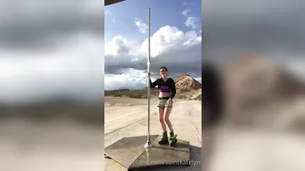 saintkatelyn onlyfans busty schoolgirl fingering pussy