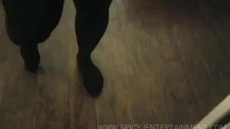 spicyj onlyfans posing