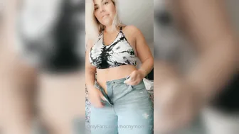 hornymommy onlyfans a little fun in the solo video