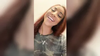 headdoctort onlyfans blonde slut caresses sex lips