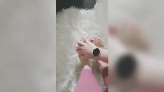 yasminscott onlyfans crazy beauty takes off her red dress