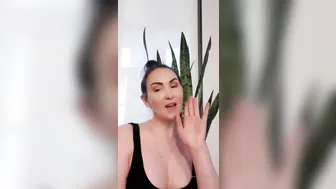 yasminscott onlyfans stunning babe banging her vagina deeply