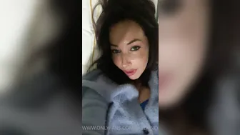 yaela_vonk onlyfans in  private e agreed to take off her underwear