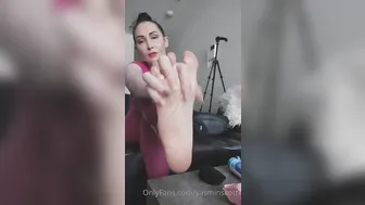yasminscott onlyfans babe in stockings fingering sex toy