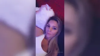 tris_love onlyfans buxom slut