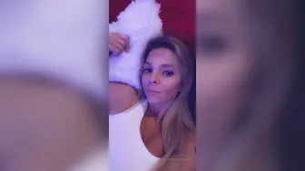 tris_love onlyfans buxom slut