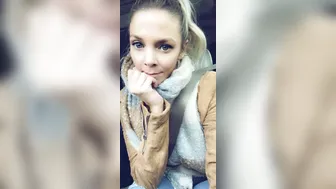 tris_love onlyfans elegant  cam girl  engaged in lustful caresses