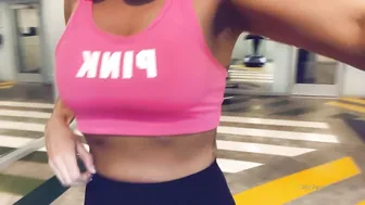 tris_love onlyfans beautiful bitch jerks off with an unusual device