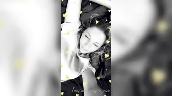 tris_love onlyfans babe cums off toys