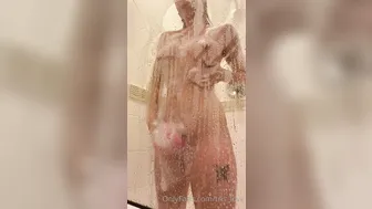 tris_love onlyfans gets squirt orgasm