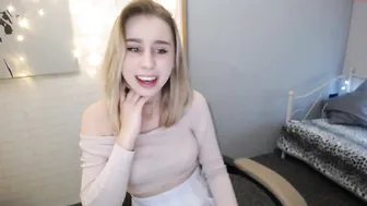 mightymia skinny bitch jerking pussy with phallus