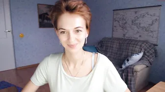 maria_moon_ juicy slut fucks pussy with phallus