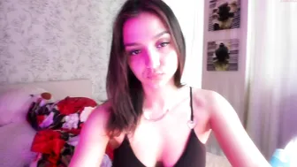cute_poppy mature confused masturbates shaved pussy