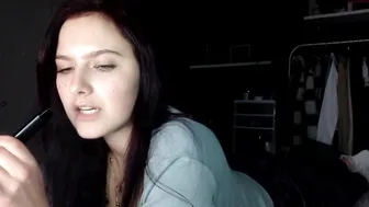 xmysticaldaisyx shy young lady fingering sex toys