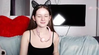 toxl crazy lady jerks off and cums