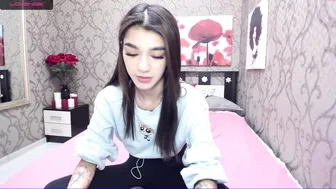 your_petite_dream clockwork whore squeezes cap