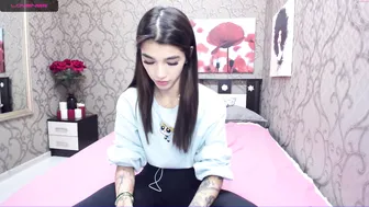 your_petite_dream clockwork whore squeezes cap