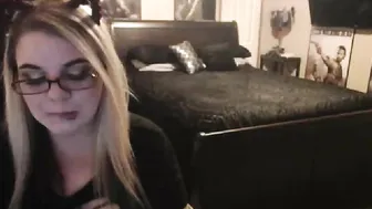 team_dixon mature babe jerks both holes