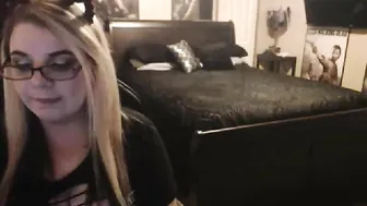 team_dixon mature babe jerks both holes