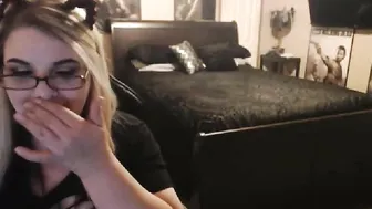 team_dixon mature babe jerks both holes