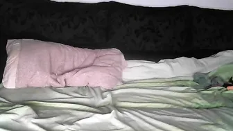 suzy69699 sexual passion pulls pussy phallus