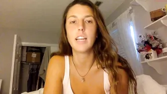 mmagdalene69 excellent body gives pussy