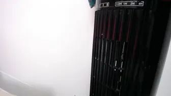 milu Naked her booty seduces visitors