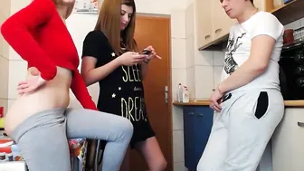 nolimitscoupl3 Cute prostitute fingering with sex toys