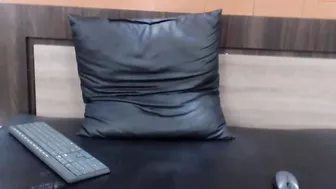 coupleyung Beautiful bitch jerks off by a dildo