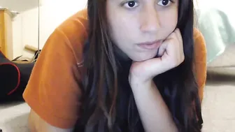 elena_ermie Skinny woman zhahaetsya with a dildo