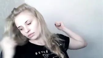 avilena Busty lady masturbates the front cap with a sex toy