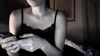 shoptilludrop Gorgeous lady pulls her pussy with her hand