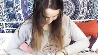 sexkitteh Cute kralia sits on thick cock