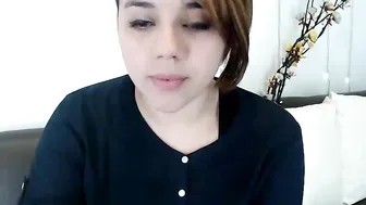 nicolle_bunny Lusty bitch shows body