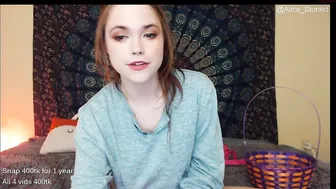 alice_stoned Beauty fucks herself in front of the webcam