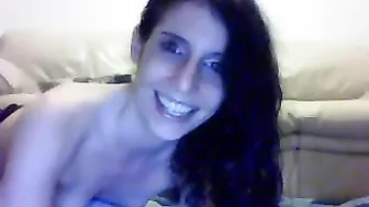 perla29 cutie covers her tits with her hand