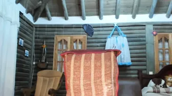 little_izzi slut fucks bear