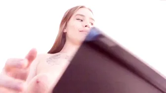 aminaswan_ gorgeous babe