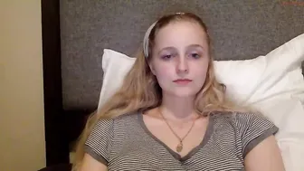 peachezzs sweet little thing wags elastic booty