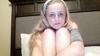 peachezzs cute babe caresses shaved cunt