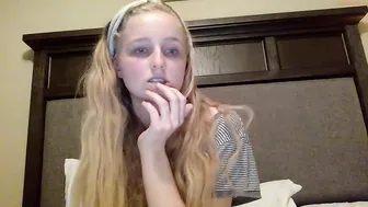 peachezzs cute babe caresses shaved cunt