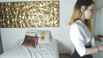 izzy_stell painted bitch gently pulls pussy