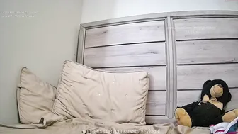 drippyprincess bitch with huge booty caresses hairy cunt