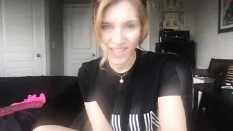 blondelovetoy young slut fucking pussy phallus