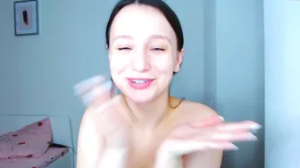 elissbaby charming slut is naughty with a vibrator