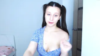 elissbaby slut in stockings fucks clit