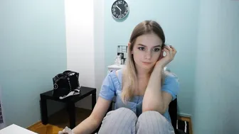 ann_livv slutty schoolgirl