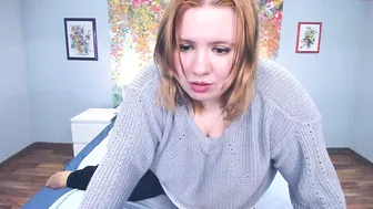 arya_shake big breasted harlot massages nipples