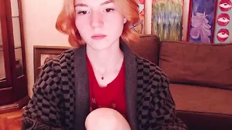 alicebreeze busty blonde licks nipples